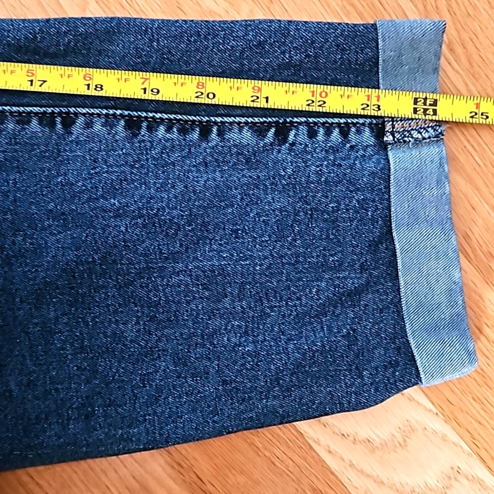 Denizen Levi's Denim cuffed Capris Size 20 x 24 - Picture 5 of 6